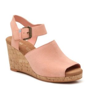 TOMS Tropez Women’s Suede Wedge Sandal in Coral Pink - new with tags
